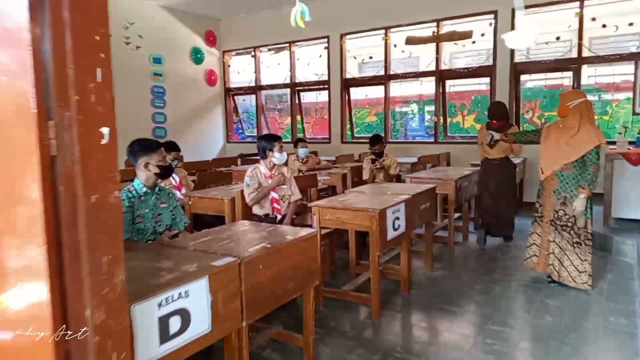 KEGIATAN VAKSIN SISWA SMP N 6 BLITAR