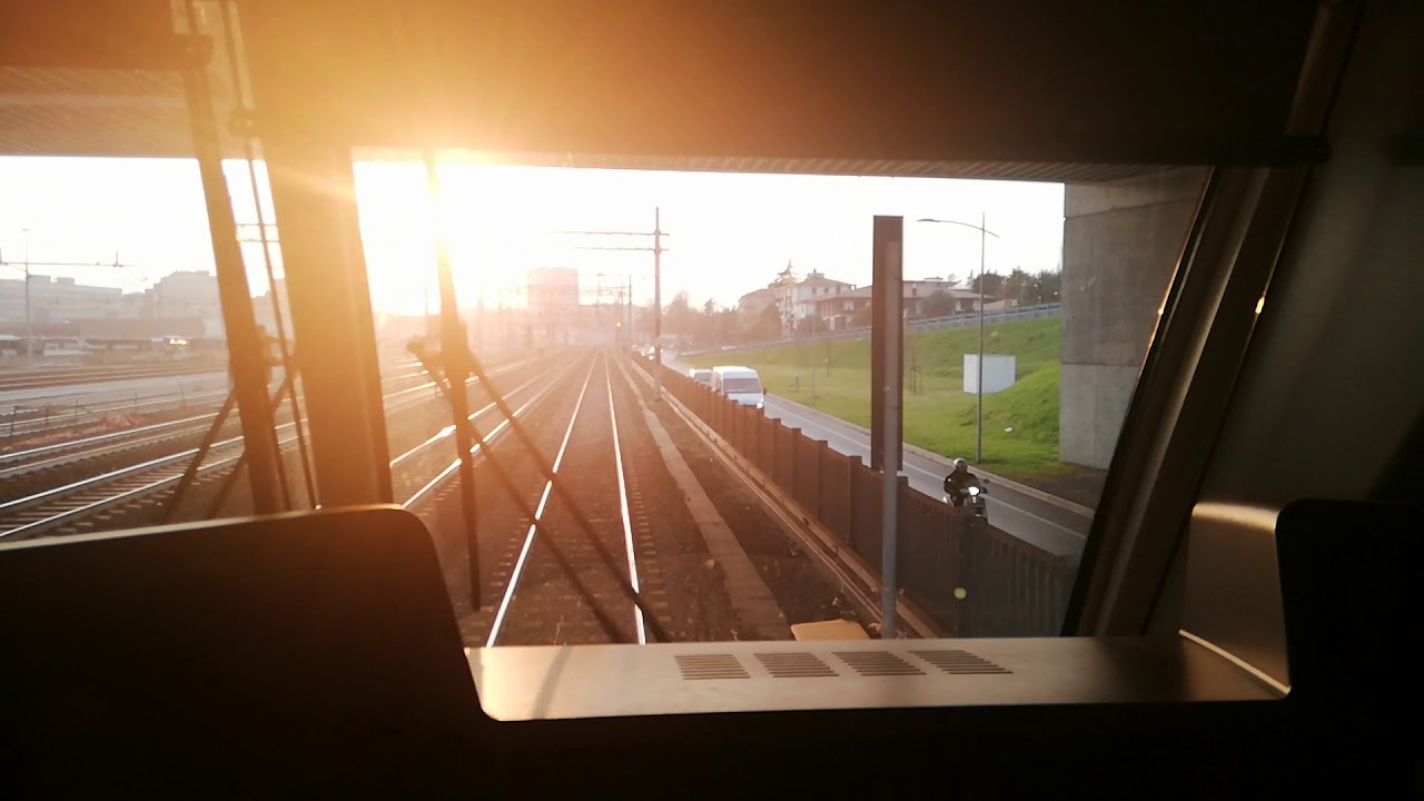 Diario di bordo InRail. Passaggio al tramonto su Padova Stazione Centrale.