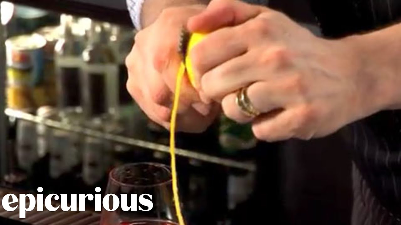 How to Make a Sazerac Cocktail