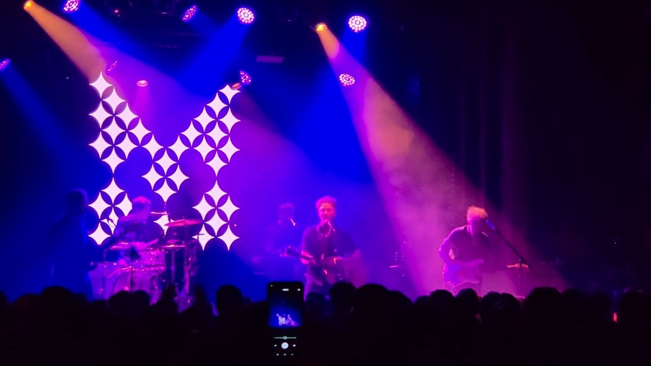 Els vespres verds, Mishima. Sala Apolo Barcelona. Concert de Nadal, 22/12/2025.