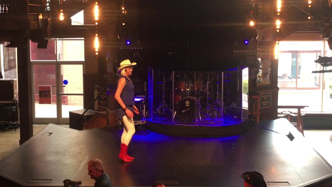 Everybody Dance And Sing Contra Line Dance / Marijana - Billy Bob’s 14/07/2019