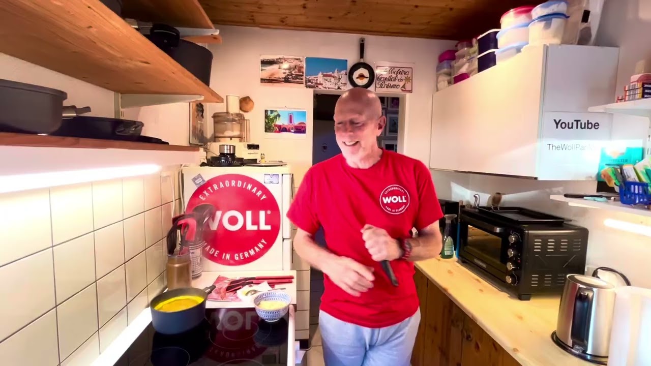 Woll Pfanne mit überbackenen,gefüllten Paprika .Schnell und mega lecker.