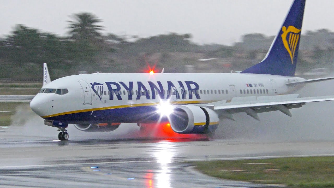 WET WET WET Planespotting in Malta International Airport 4K