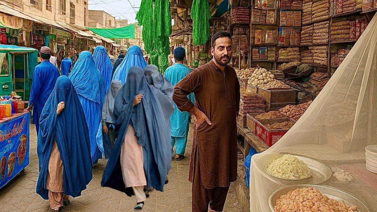 🇵🇰 Sadar Bazar Peshawar, Pakistan - 4K Walking Tour & Captions | Daily life in Pakistan