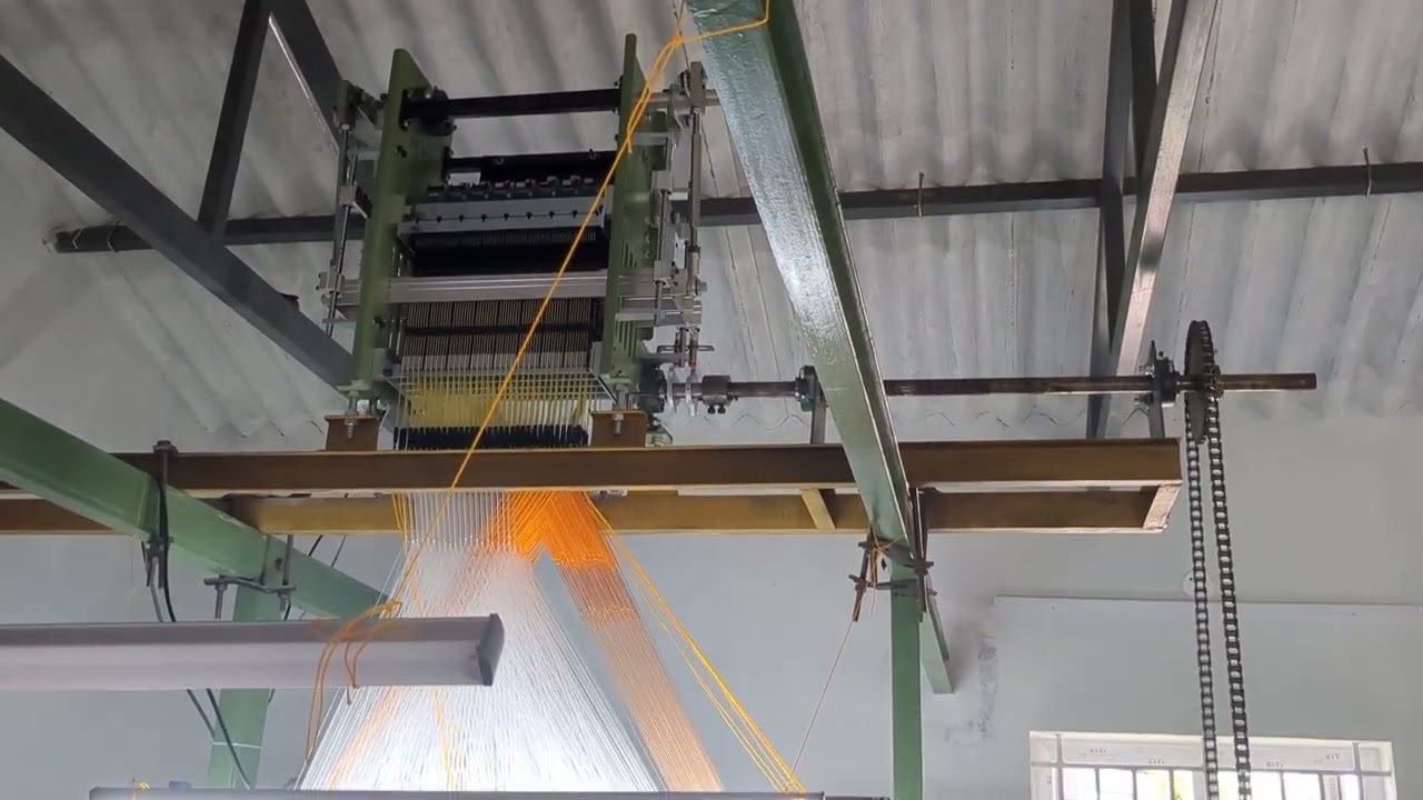 7 Feet Automatic Handloom Weaving Machine | Available on IndiaMART