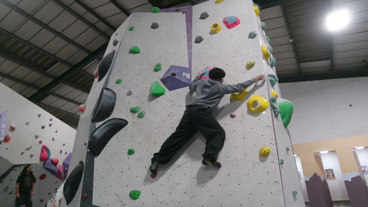 these v4s and v5s boulders were hard | Climbing the Vs (004)