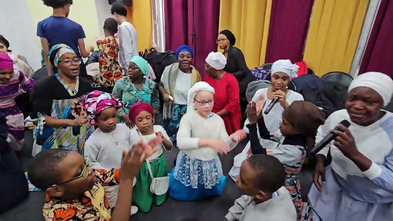 🔴🇫🇷PARIS❗️EXTRAIT - MERVEILLEUSE LOUANGE POUR LA GLOIRE DE DIEU - REVEIL INTERNATIONAL JESUS REVIENT