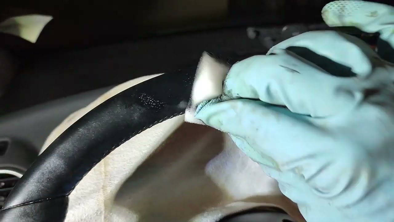 Renowacja kierownicy za pomocą preparatów Leather Expert