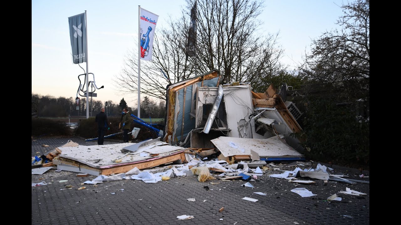 Schwetzingen: Explosionen reißen Anwohner aus Schlaf - Zwei Geldautomaten in der Nacht gesprengt