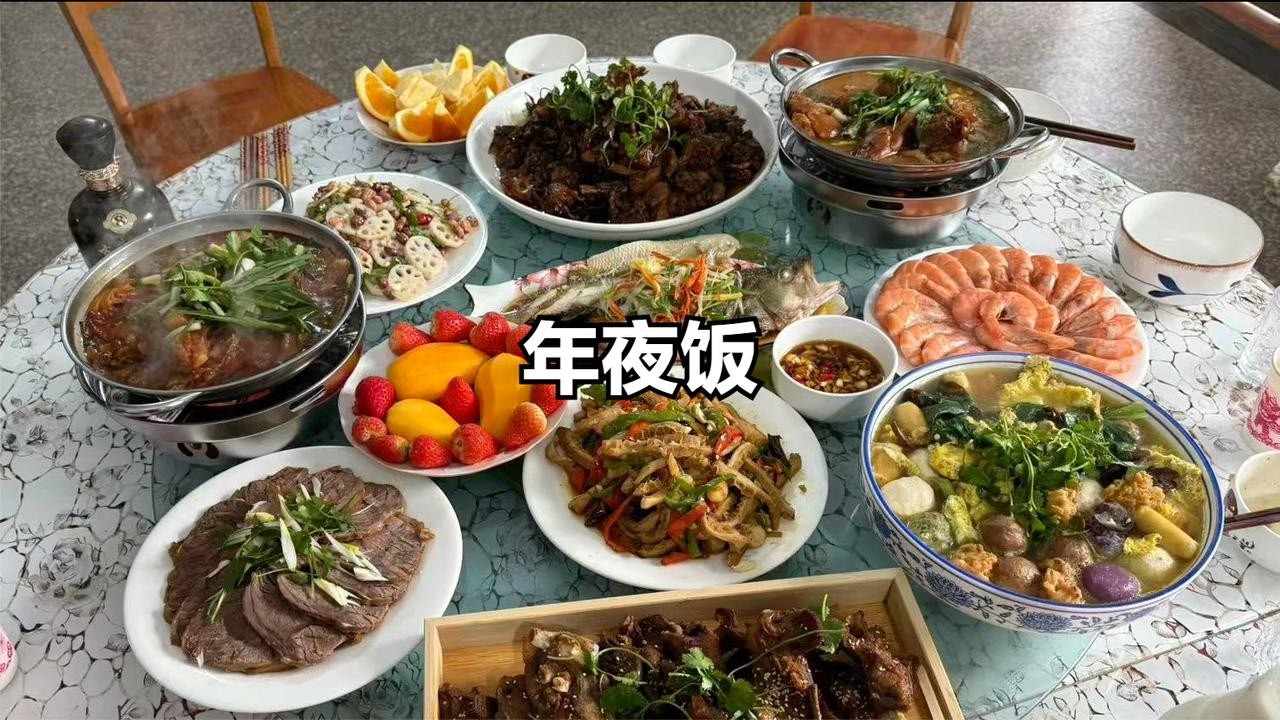 今天的快乐是双倍的，也感谢兄弟姐妹们一年来陪伴新年快乐【小岳来了】