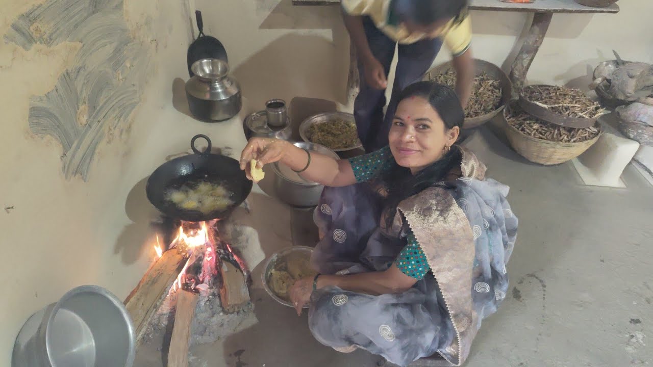 हम सभी ने भाजी बोना खाये। #vlog # gaon ki Jindagi# village