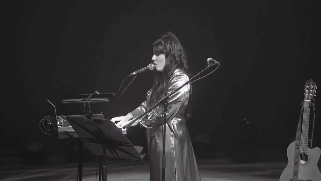 Melaní Luraschi - Si supieras (Je suis Nenette) en vivo en el Festival música de la Tierra 2024