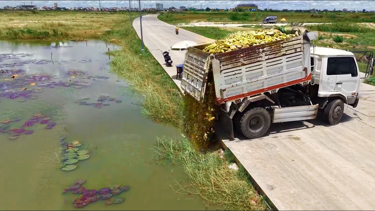 Be Carefully Started New Project!Dump Truck 5TFillingLand Delete Pond With Dozer D21P Pushing Soil 