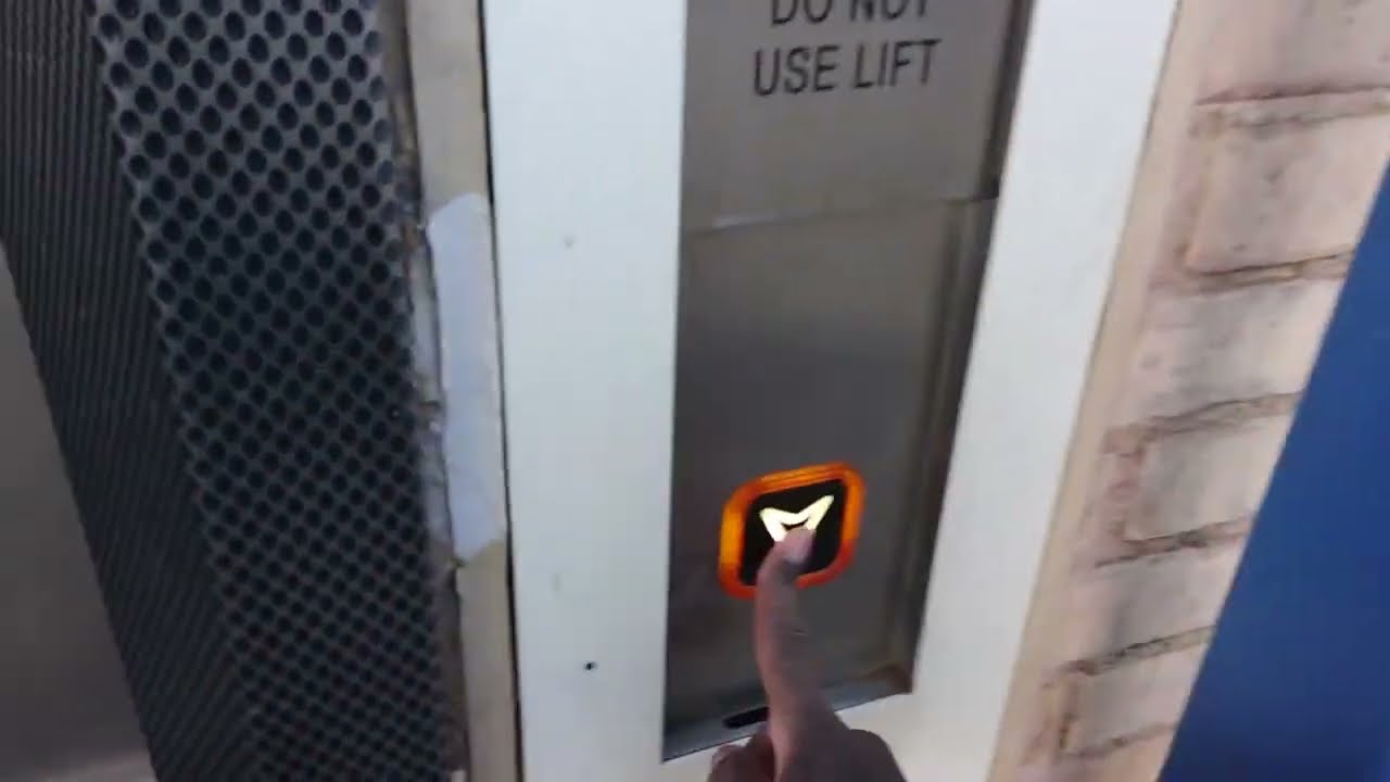 Lift at Huntingdon Station