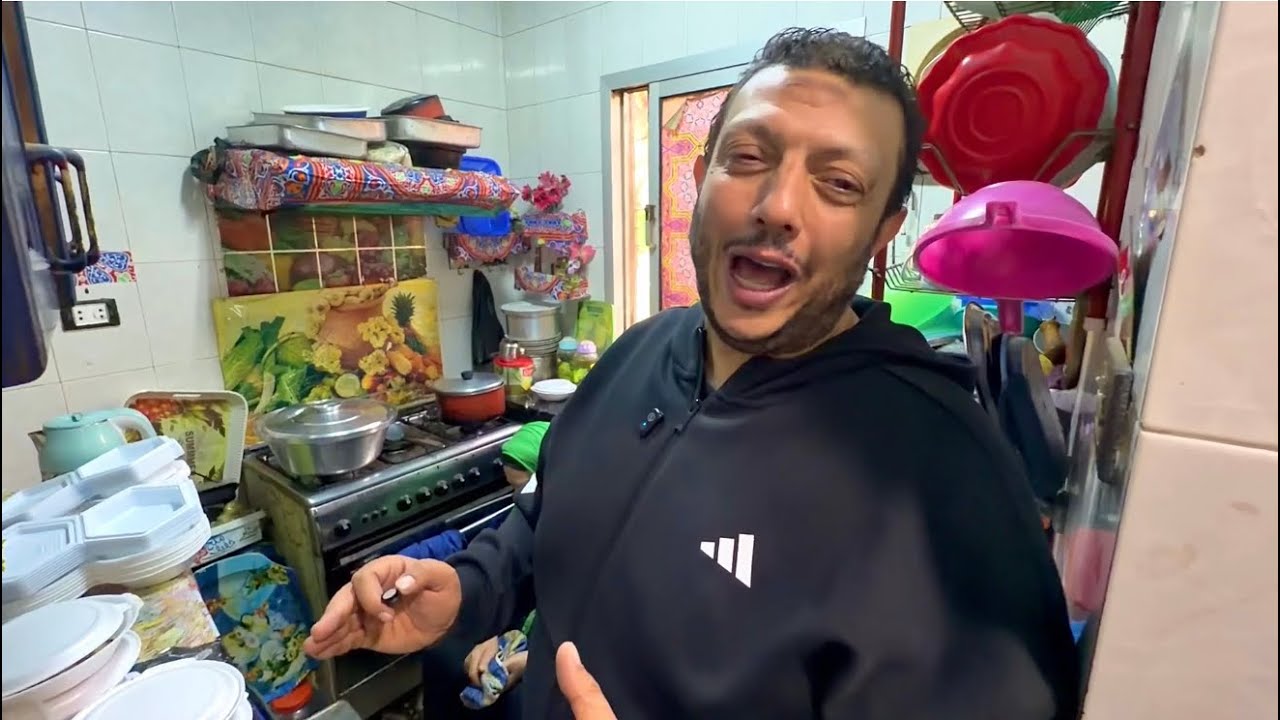 ام المصريين الاكل عندها بيعجب كل الناس الطيبين