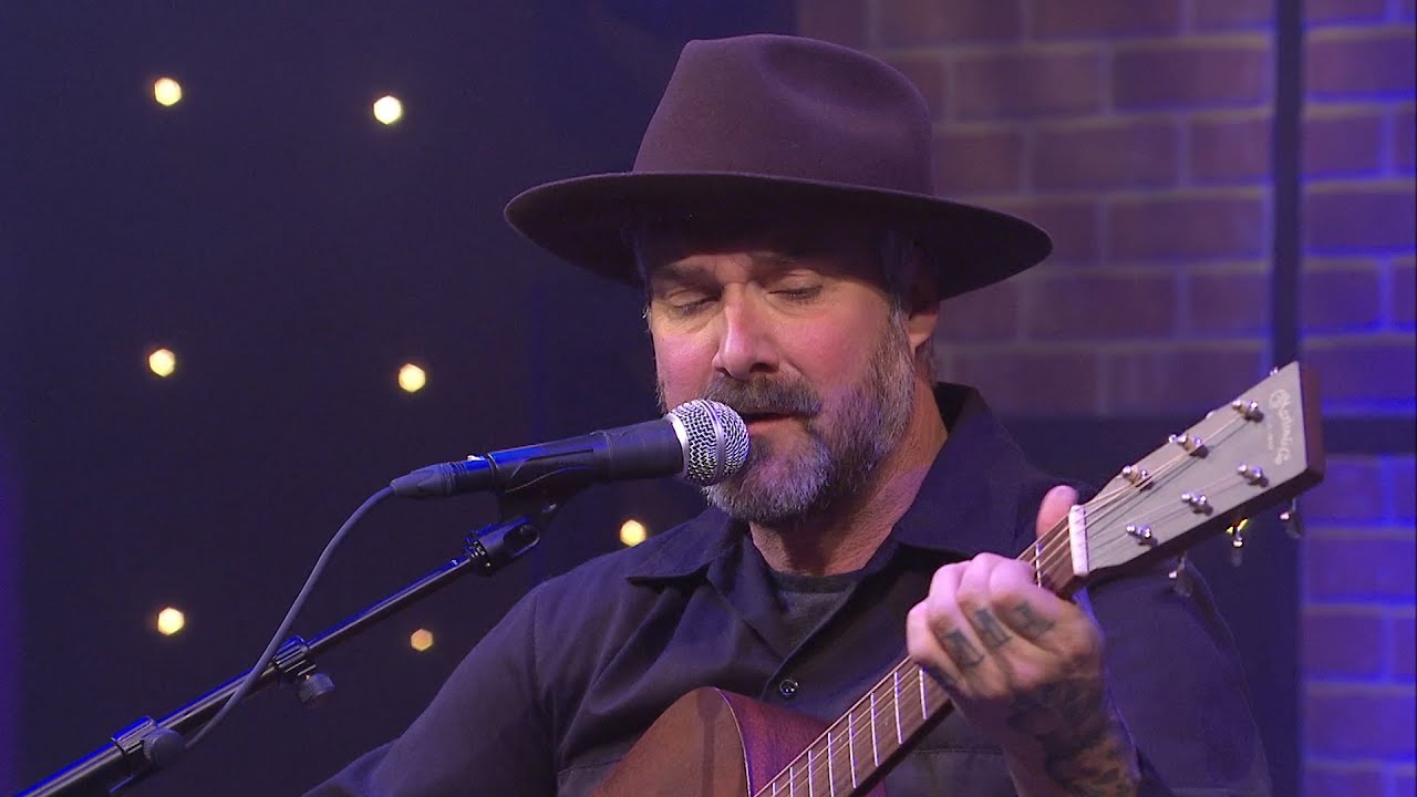 William Elliott Whitmore on Studio 3 LIVE 
