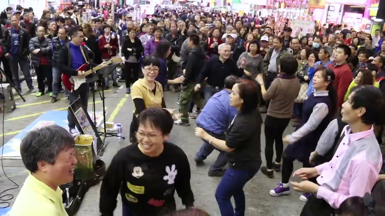 月兒像檸檬 + Venus + Judy, Judy, Judy + Diana + I Saw Her Standing There - 3L樂隊香港旺角街頭表演 Busking HK 150214