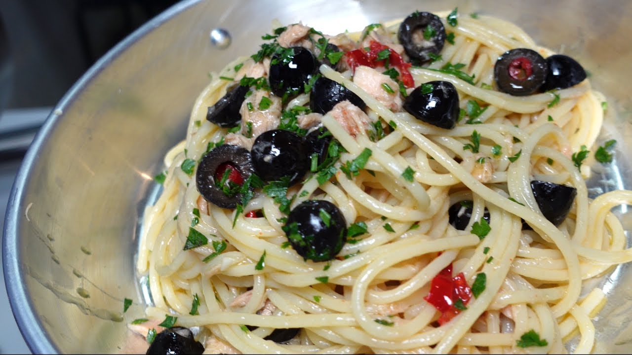 Spaghetti Aglio Olio e Peperoncino Tutto a Crudo - Uno spettacolo unico...