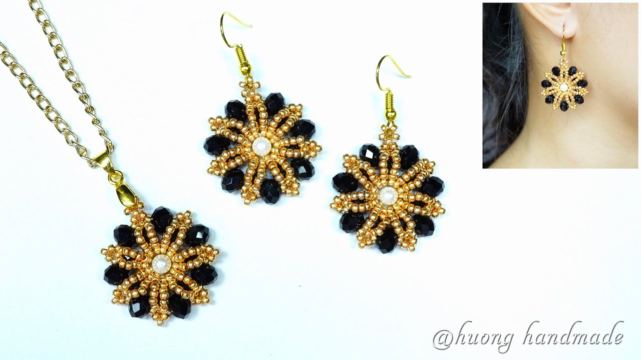 DIY flower beaded pendant and earrings. Easy to make beaded earrings for beginners