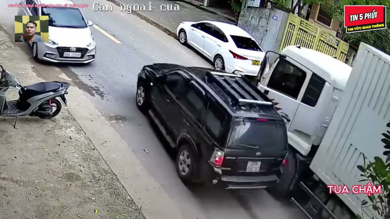 Lái Xe Khi Ra Đường Nên Nhớ Còn Người Thân Đang Chờ.