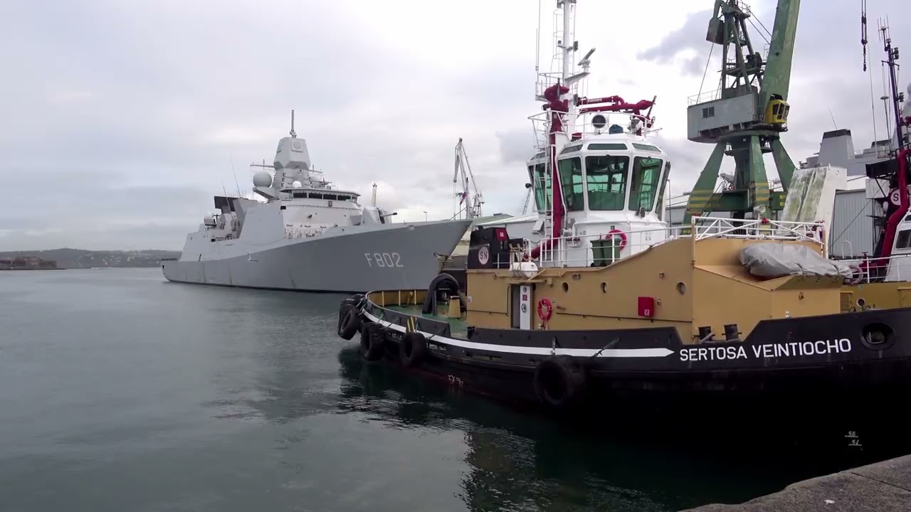 F 802 DE ZEVEN PROVINCIEN  atracada en A Coruña    16012026