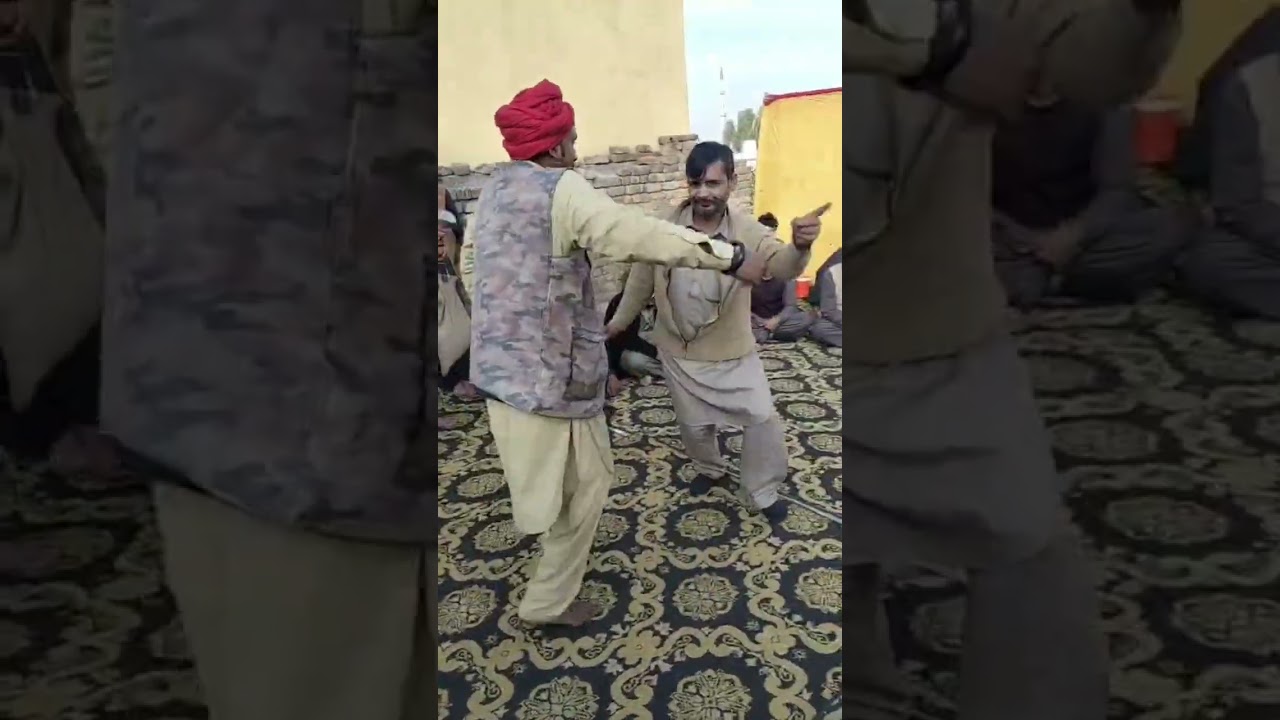 سید بادشاہ کوری روڈ اپنے موحبوں کے ساتھ