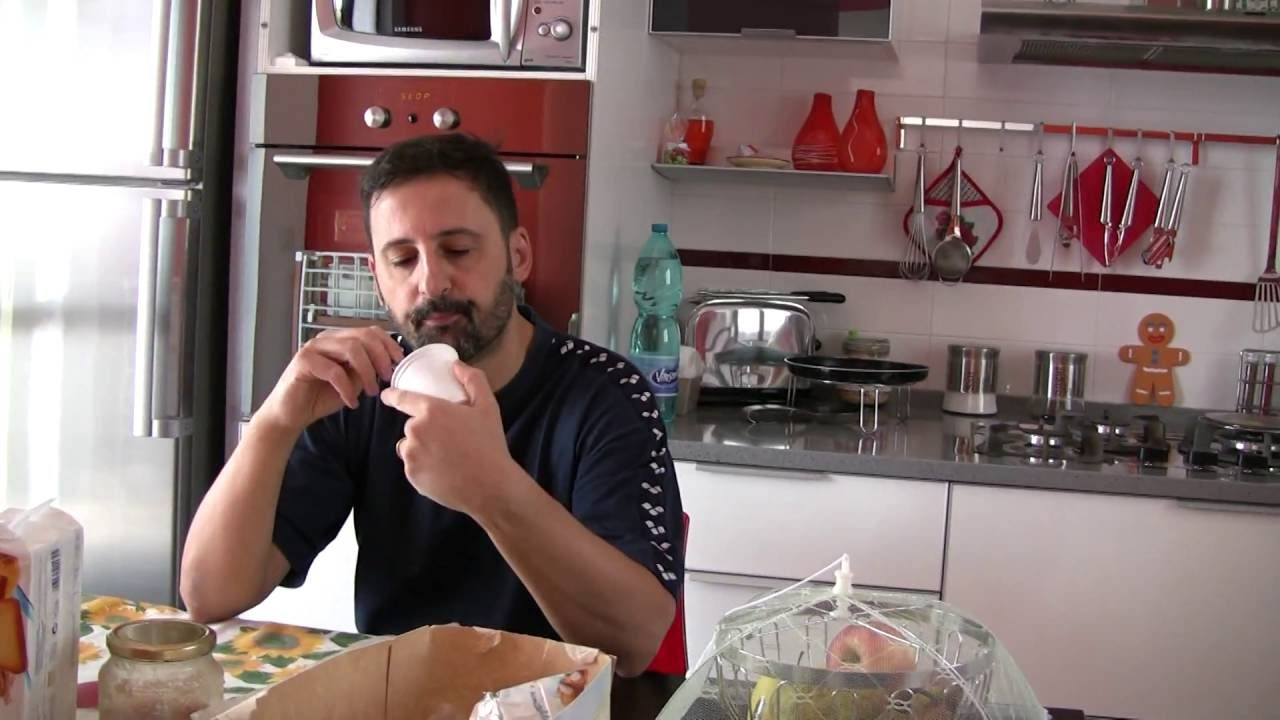 Yogurt scaduto