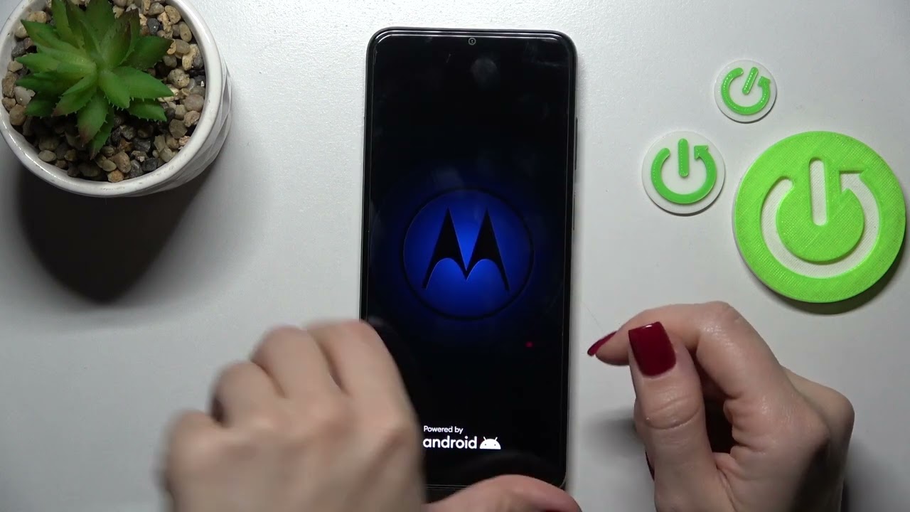 How to Switch On MOTOROLA Moto E22 - Power On MOTOROLA Device
