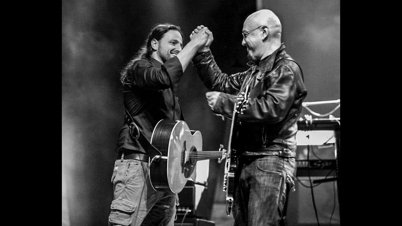 Alberto Bertoli & Enrico Ruggeri - A muso duro