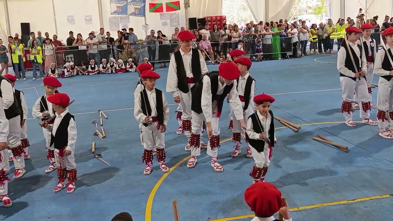 Goialde. Santa Cruz, Sondika 2025. Txontxongilo 