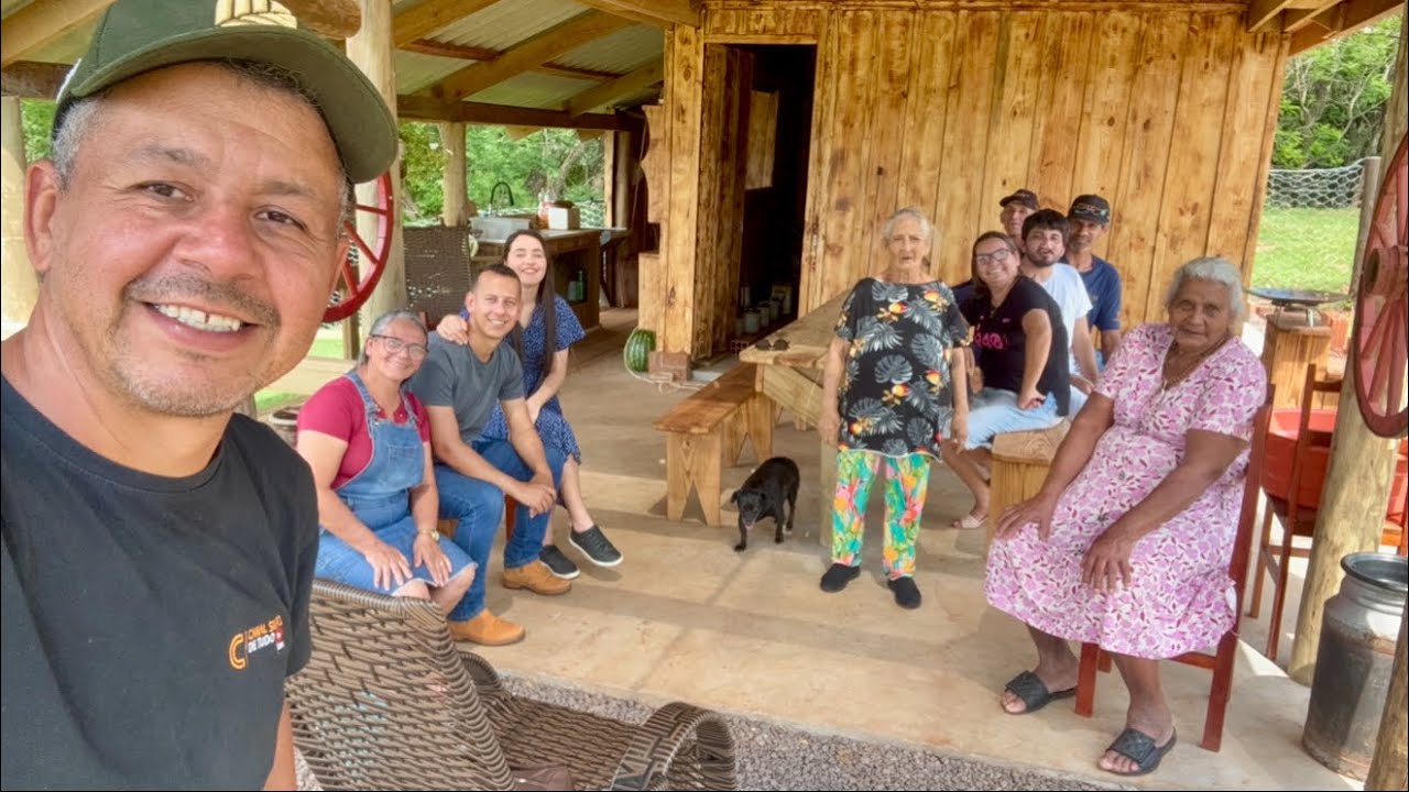 Hoje muitas visitas especiais no rancho simpl&atilde;o # at&eacute; dona Maria resolveu vir conhecer o rancho&hellip;