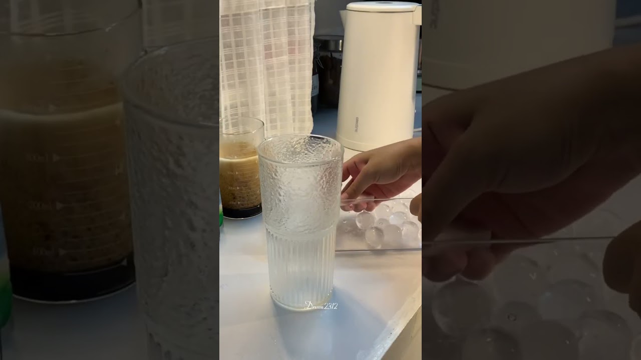 🥥 Dalgona Coconut Coffee ☕️#homecafe #coffee  #coffeeathome #coffeevibes #coffeevlog #dalgonacoffee