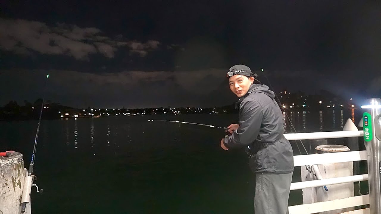 Simple Way To Catch Fish On A Wharf!