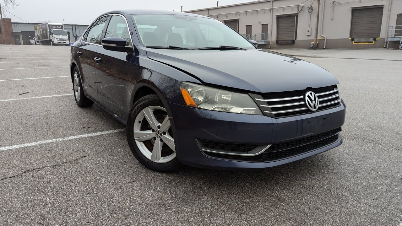 B4269 2013 VW Passat 