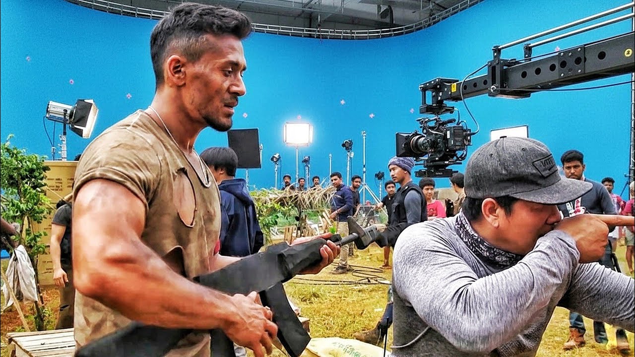 Baaghi 2 Climax Behind The Scenes: Tiger Shroff's Preparation, Jungle Shoot & Helicopter Stunts
