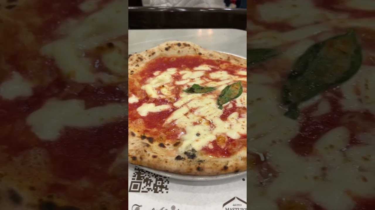 Trying out the best pizza in Italy 🇮🇹 😃