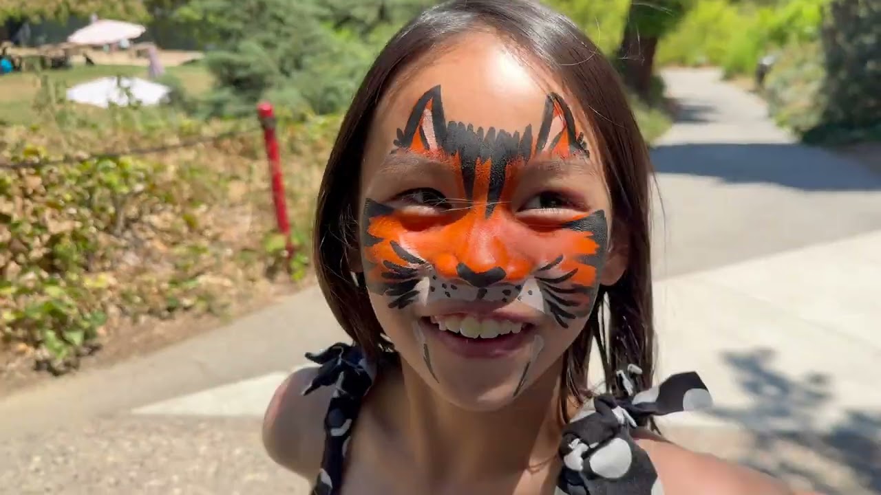 Happy Hollow Park & Zoo - Another Summer Adventure