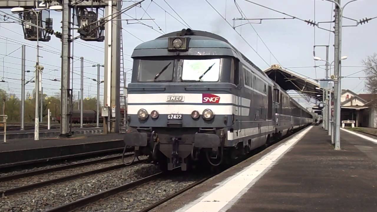 Départ de deux trains en BB 67400