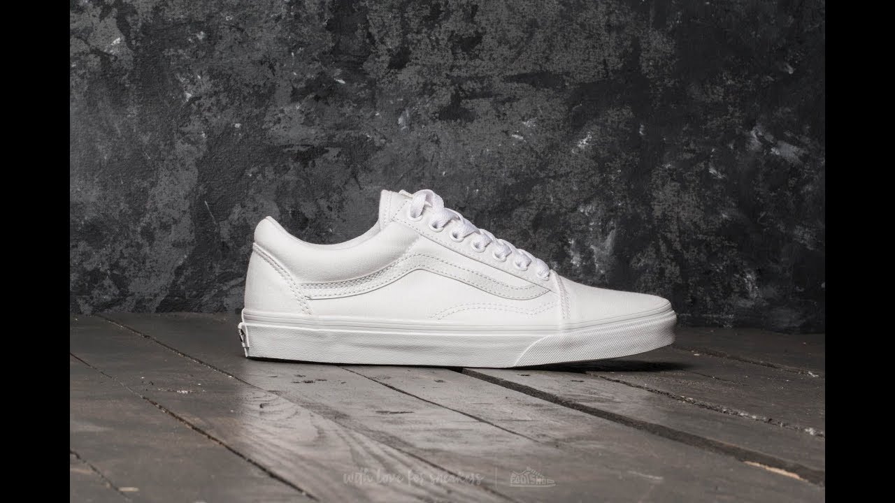 HOW TO CLEAN ANY WHITE SHOES (VANS, NIKE, CONVERSE) (WORKS EVERYTIME)