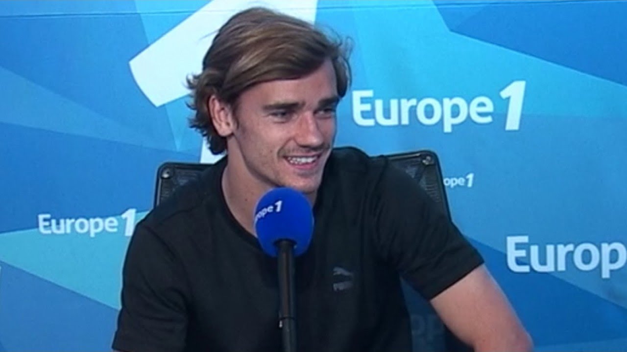 Antoine Griezmann raconte son bizutage en chanson lors de son arrivée en Équipe de France