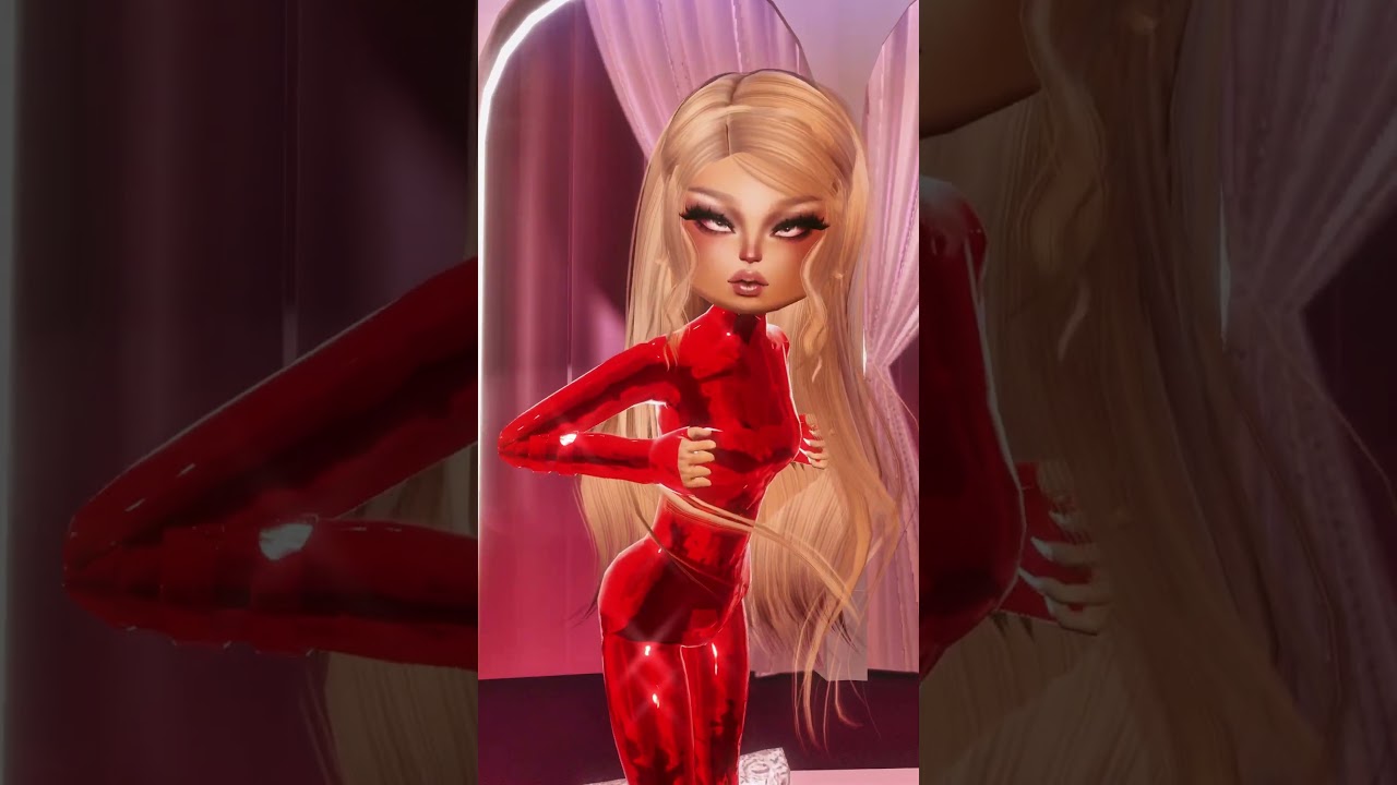 THE BEST WAY TO USE THE NEW MATERIALS GAMEPASS LATEX... #dti #dresstoimpress #britneyspears