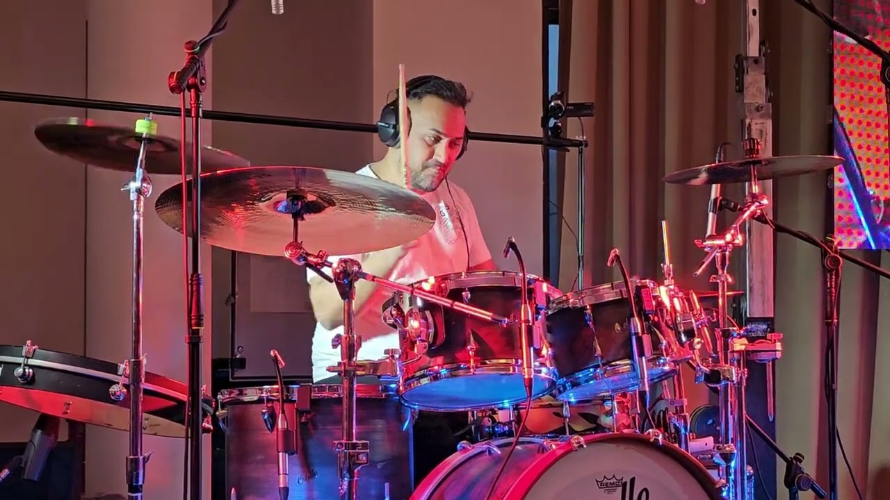 Suki Sulimanović - drums performance