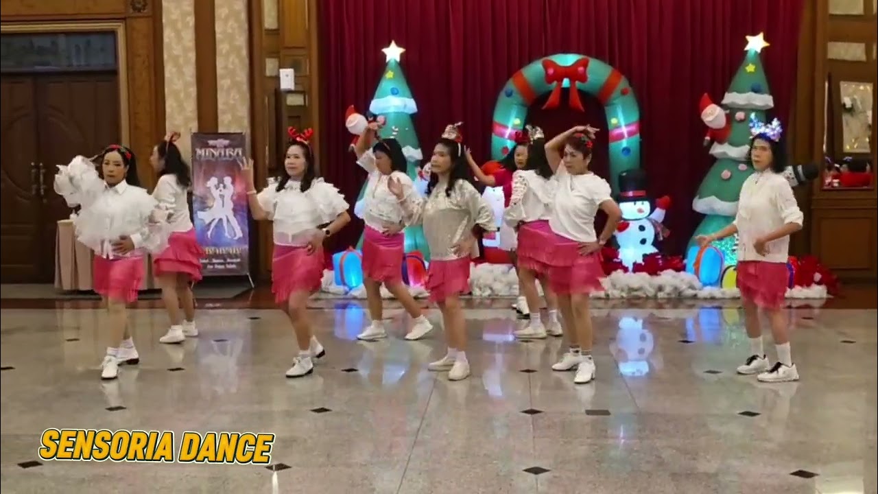 White Christmas Rumba 2025 Line Dance/ Sensoria Dance 