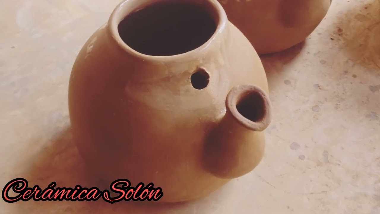 elaboraci&oacute;n de ollas y teteras de barro