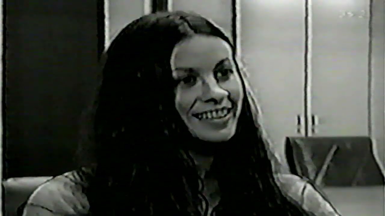 Alanis Morissette - Interview in Japan - 1999 w/ Maya Maxx