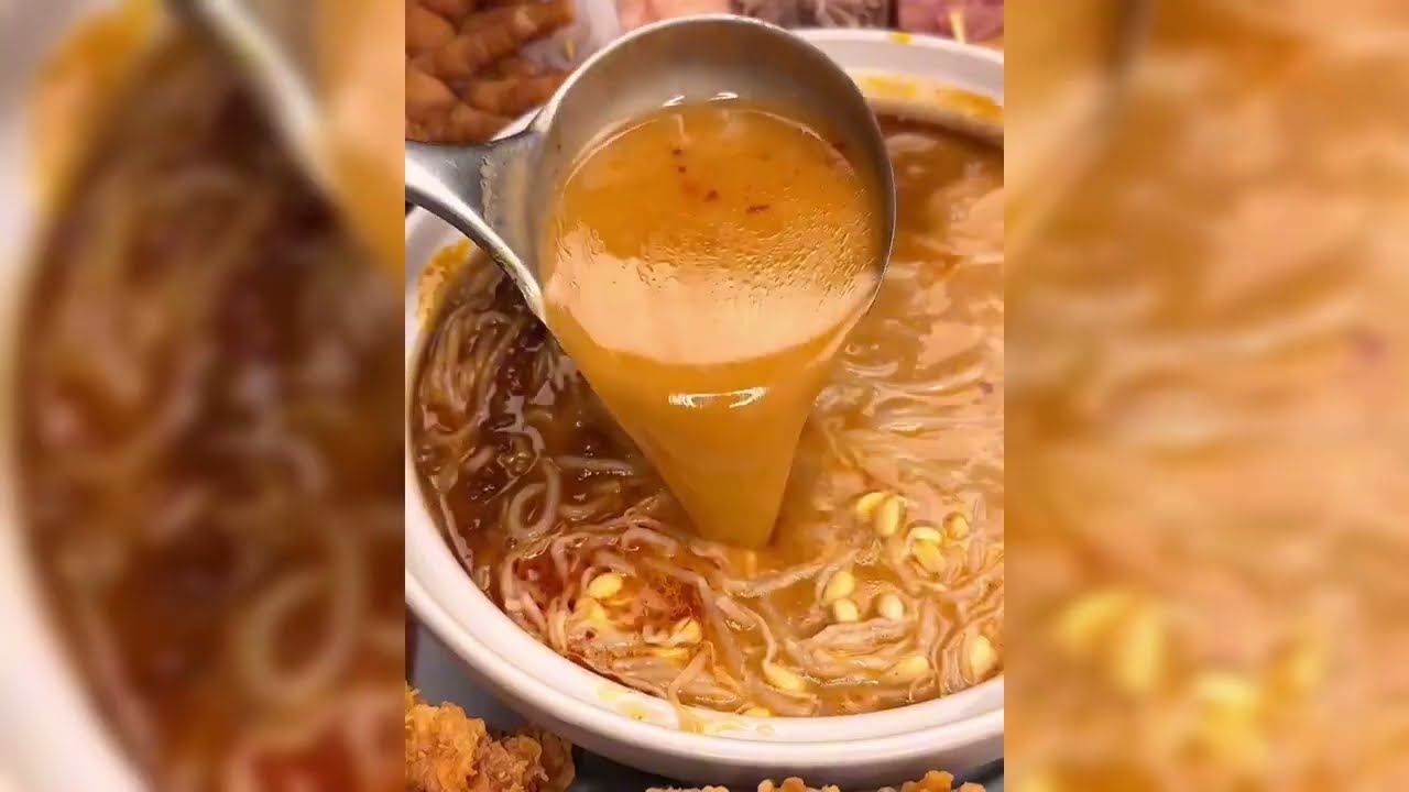 ASMR MUKBANG | 🍜Deep-fried chicken legs in red oil meet fried egg & beef rice noodles in fat sauce!