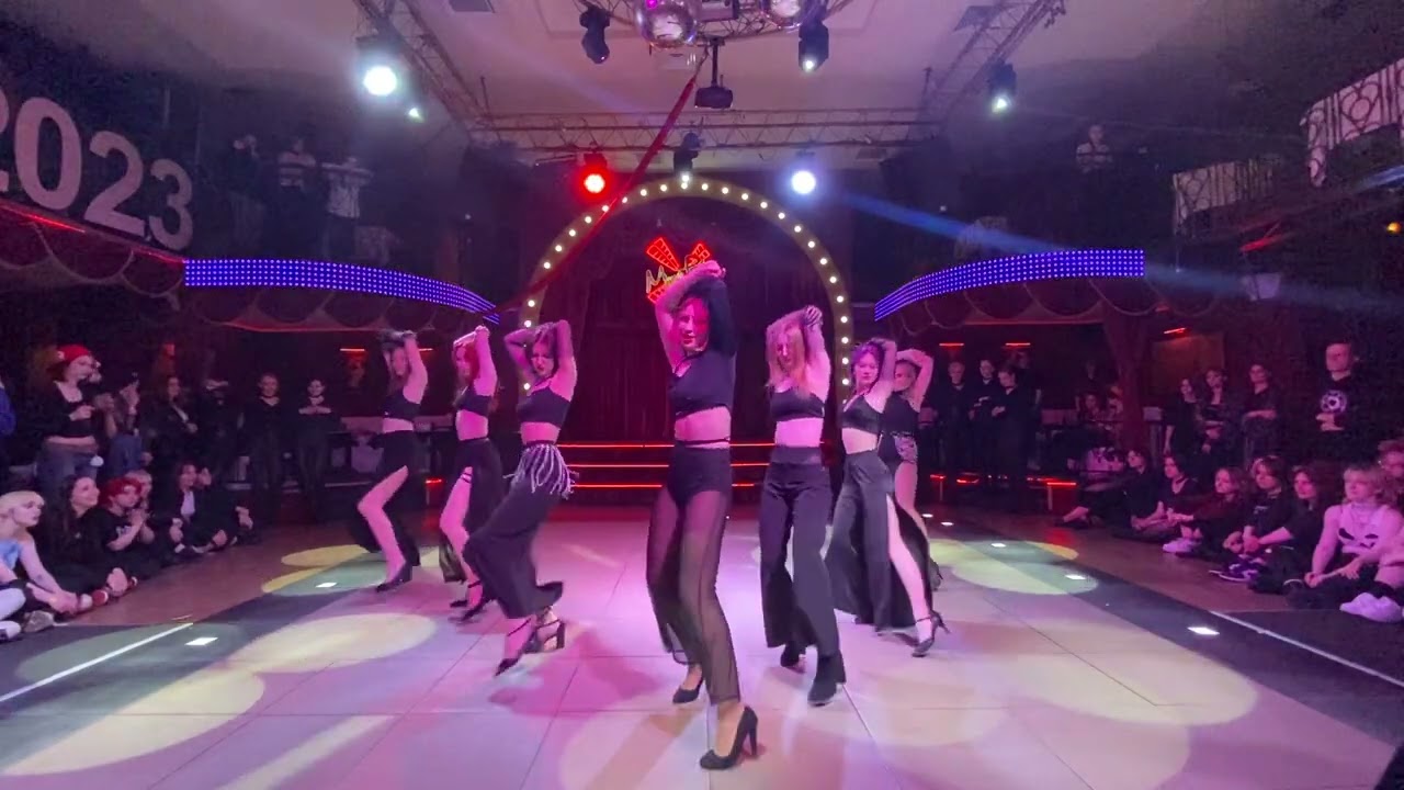 [DED INSIDE] Park Ji-yoon - Coming of age ceremony (dance cover by Si Queens)