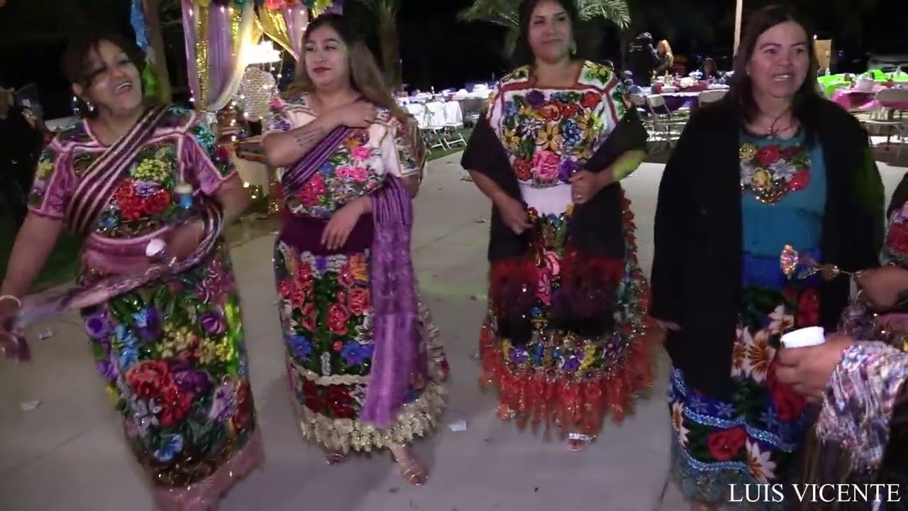 Tiempos Tan Bonitos y  _ Los Alegres De San Pedro Vivo
