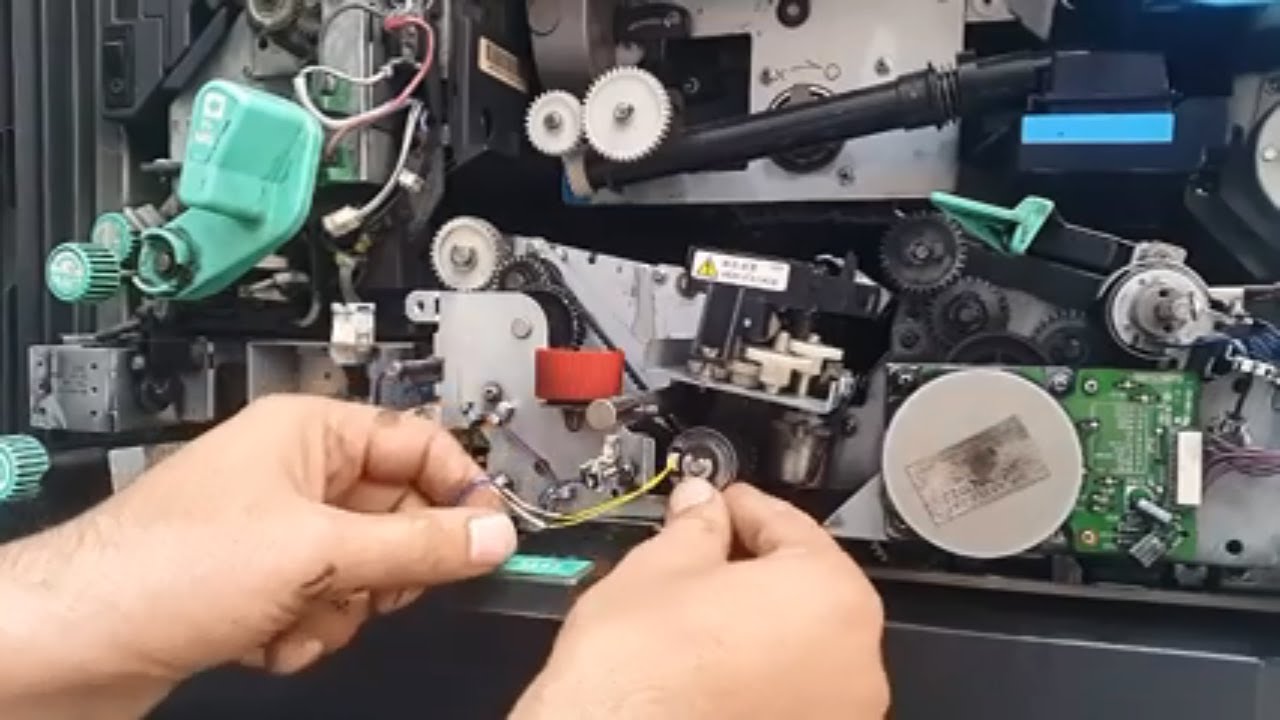 how to clean clutches bizhub 751/601 and bizhub 750/600