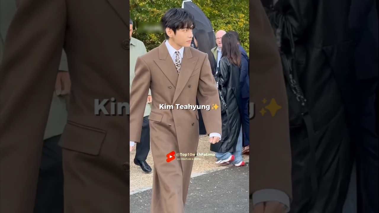 V BTS arriving at Celine Paris fashion Week #bts #kimtaehyung #fashionweek #shorts